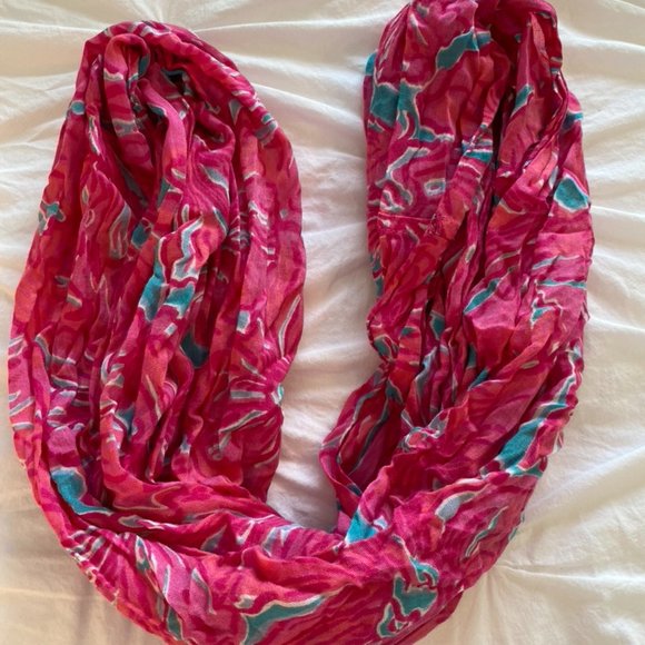 Lilly Pulitzer Riley Infinity Scarf - Picture 6 of 8